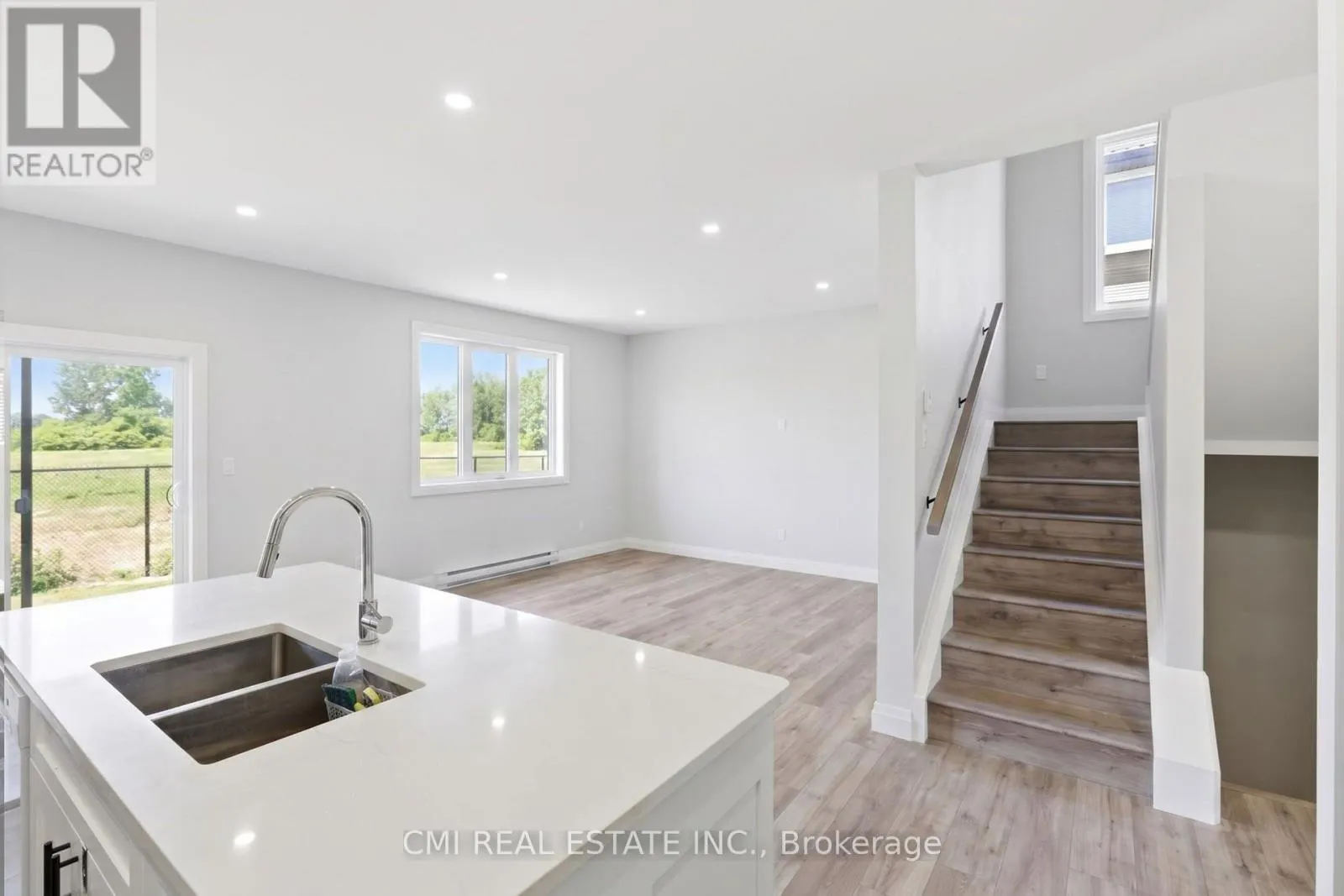 10B - 93 EAGLE STREET