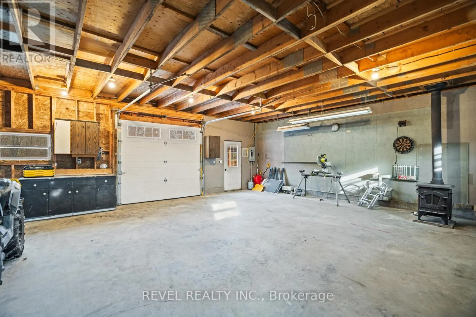 300 GREEN LANE