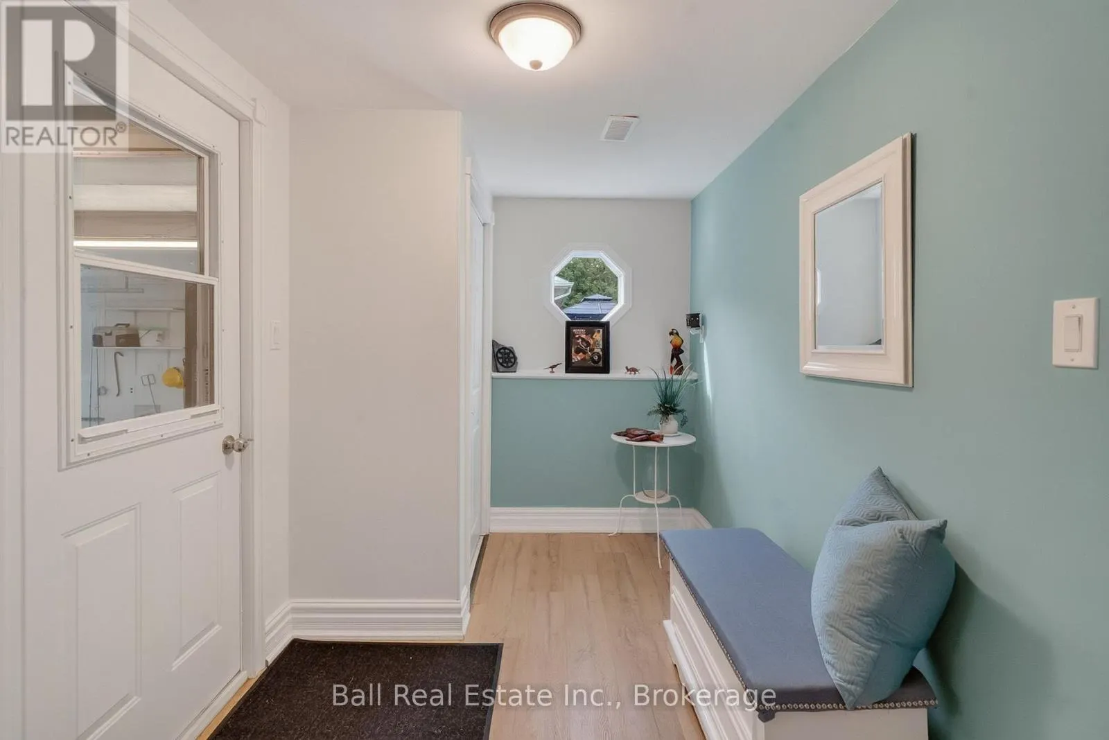 118 ECHO BAY ROAD E