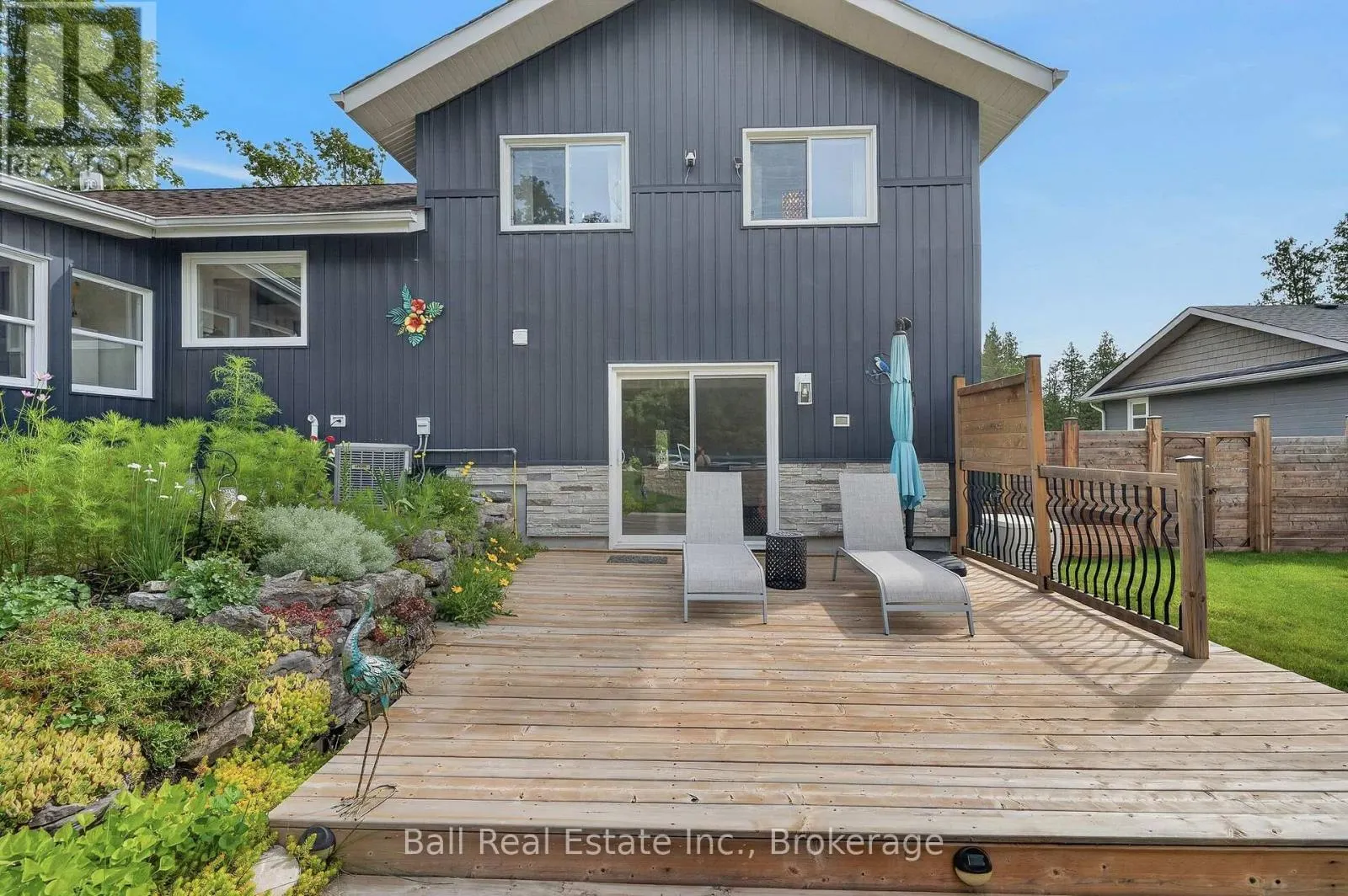118 ECHO BAY ROAD E
