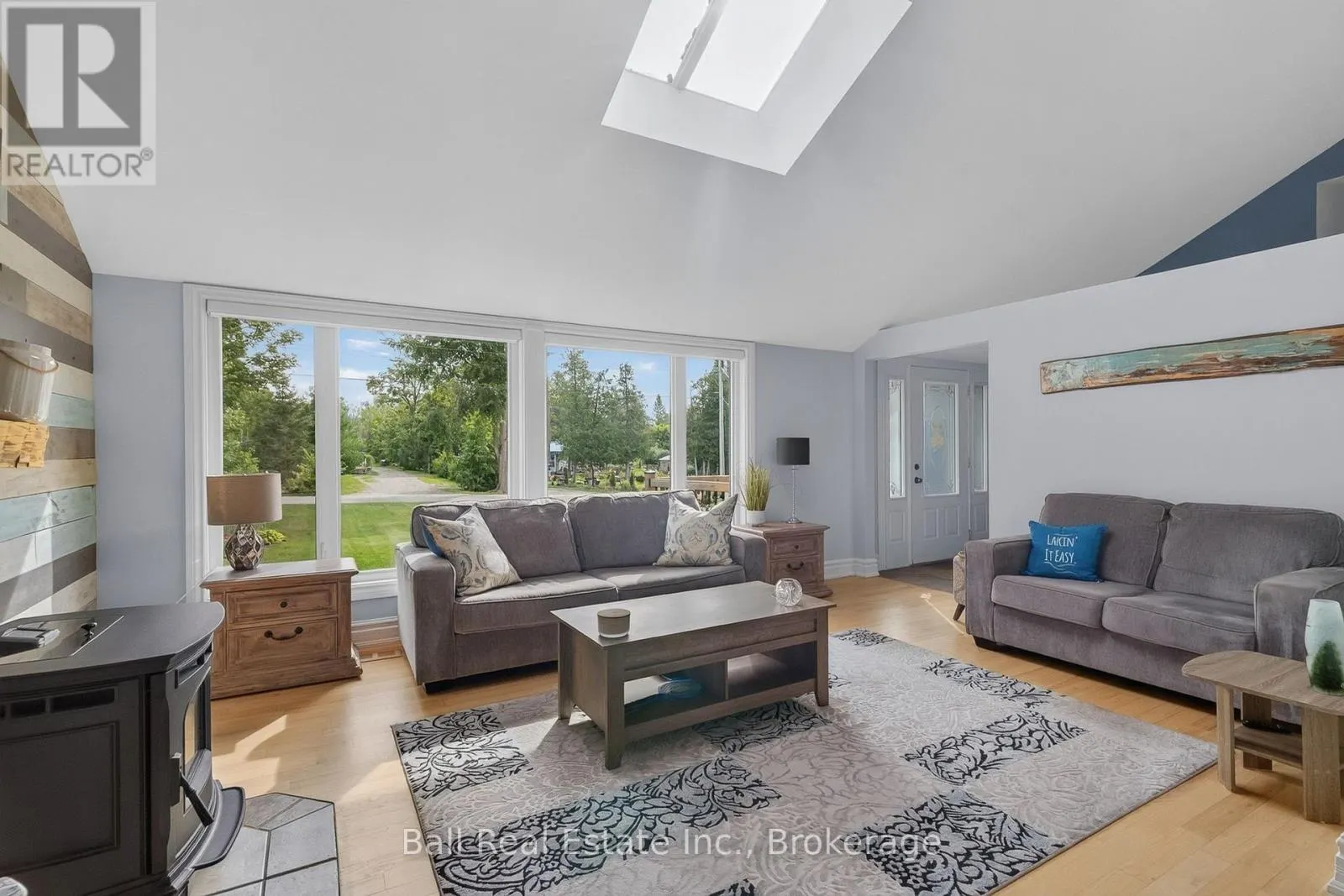 118 ECHO BAY ROAD E