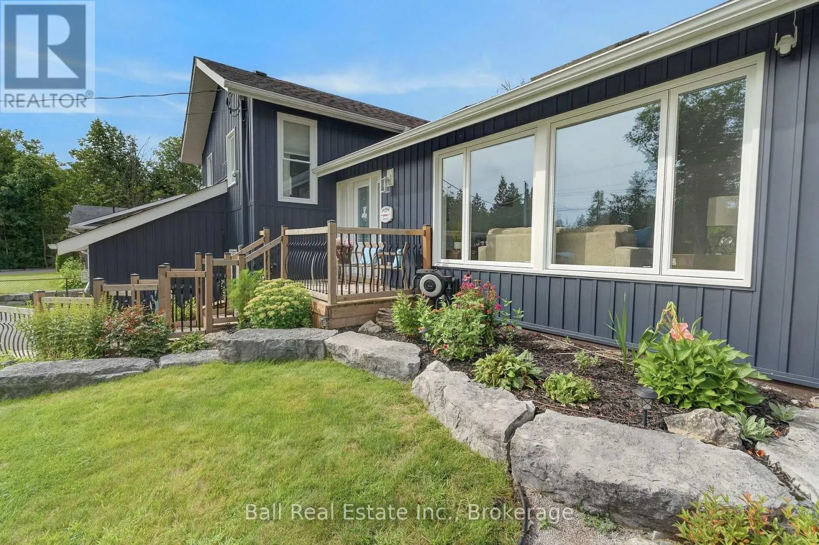 118 ECHO BAY ROAD E