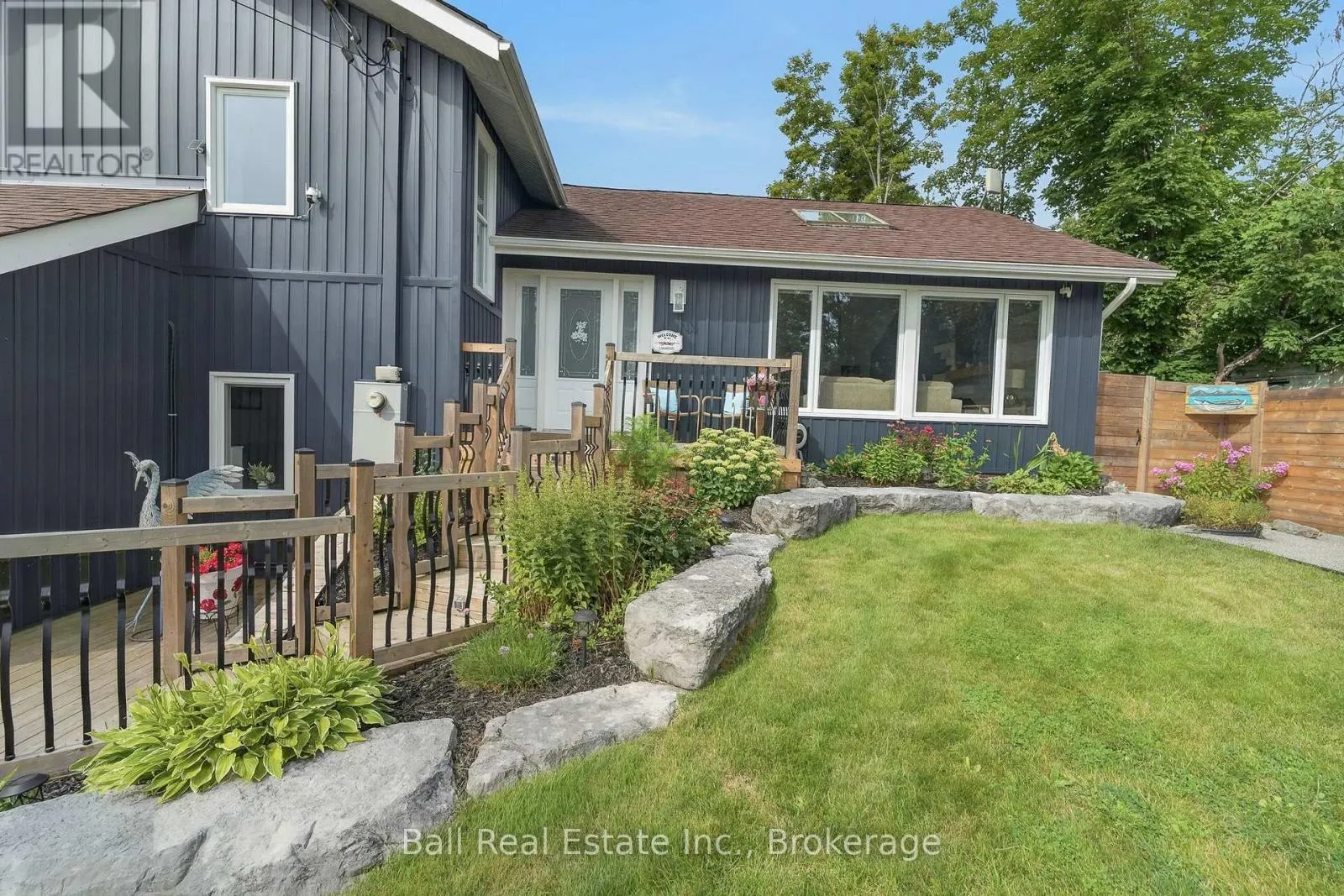 118 ECHO BAY ROAD E