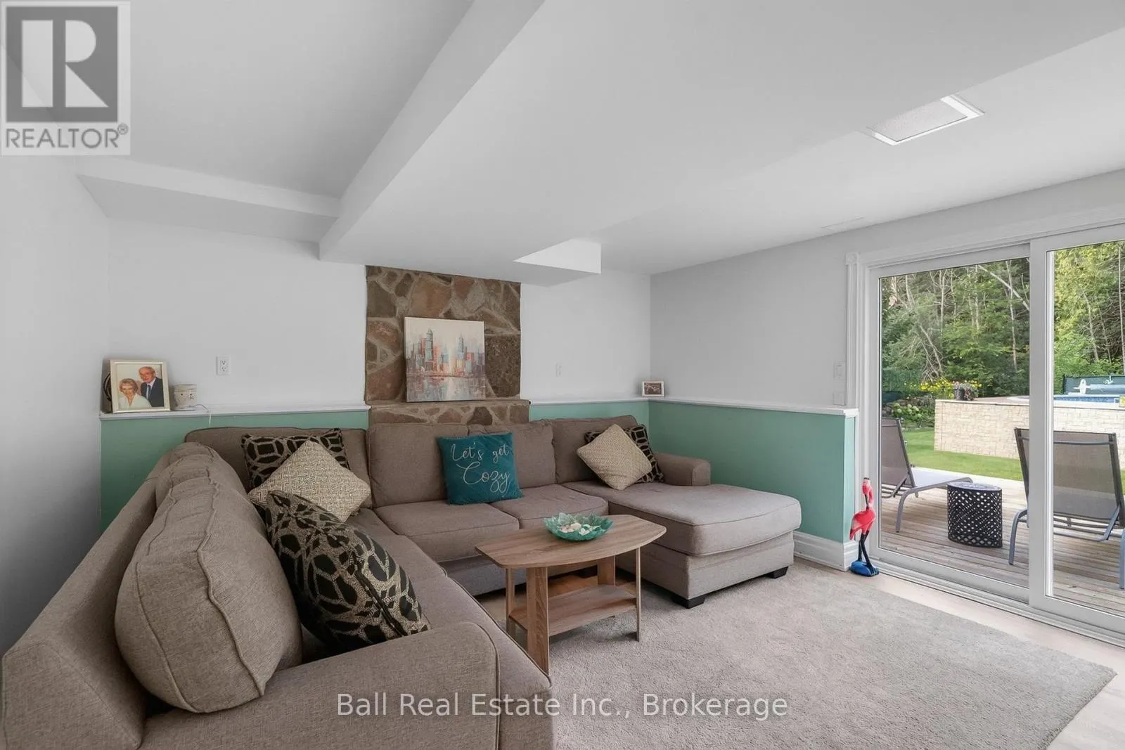 118 ECHO BAY ROAD E