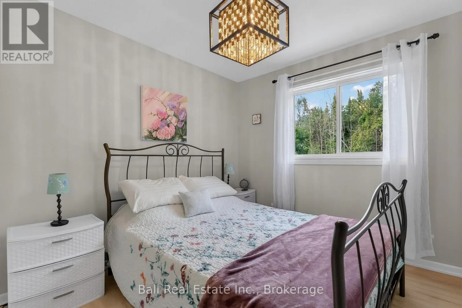 118 ECHO BAY ROAD E