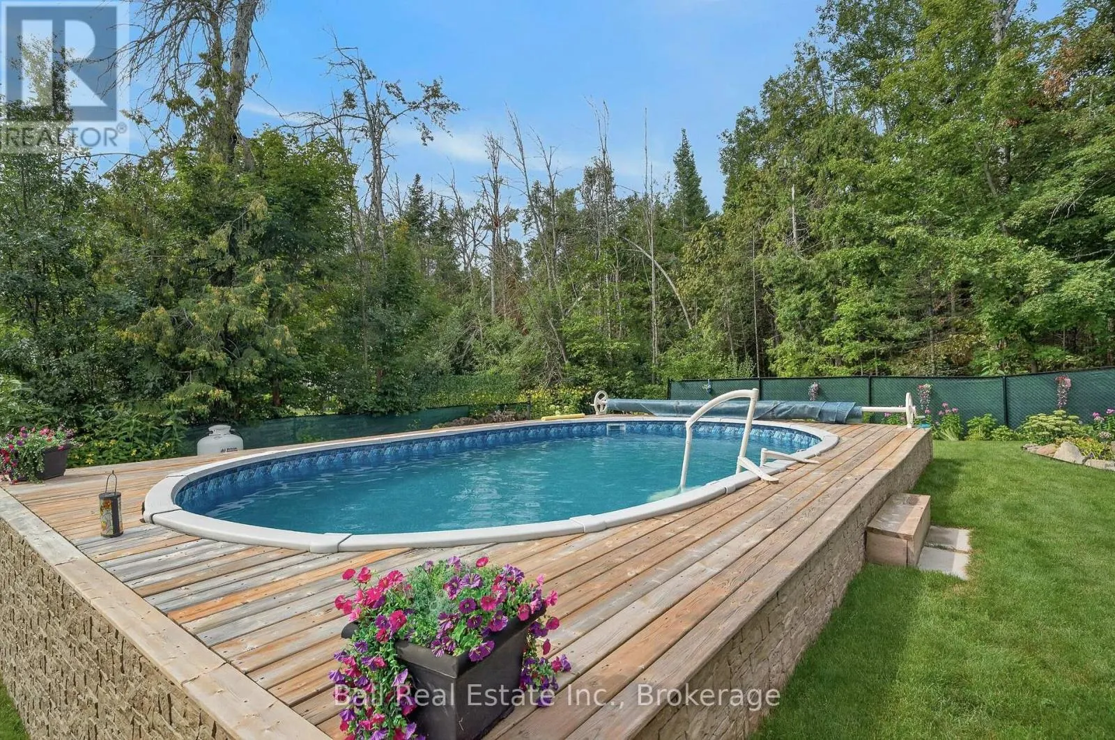118 ECHO BAY ROAD E