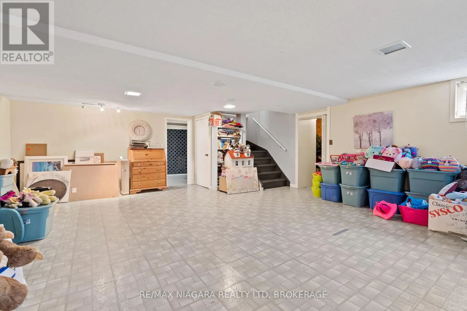 17 WALNUT STREET