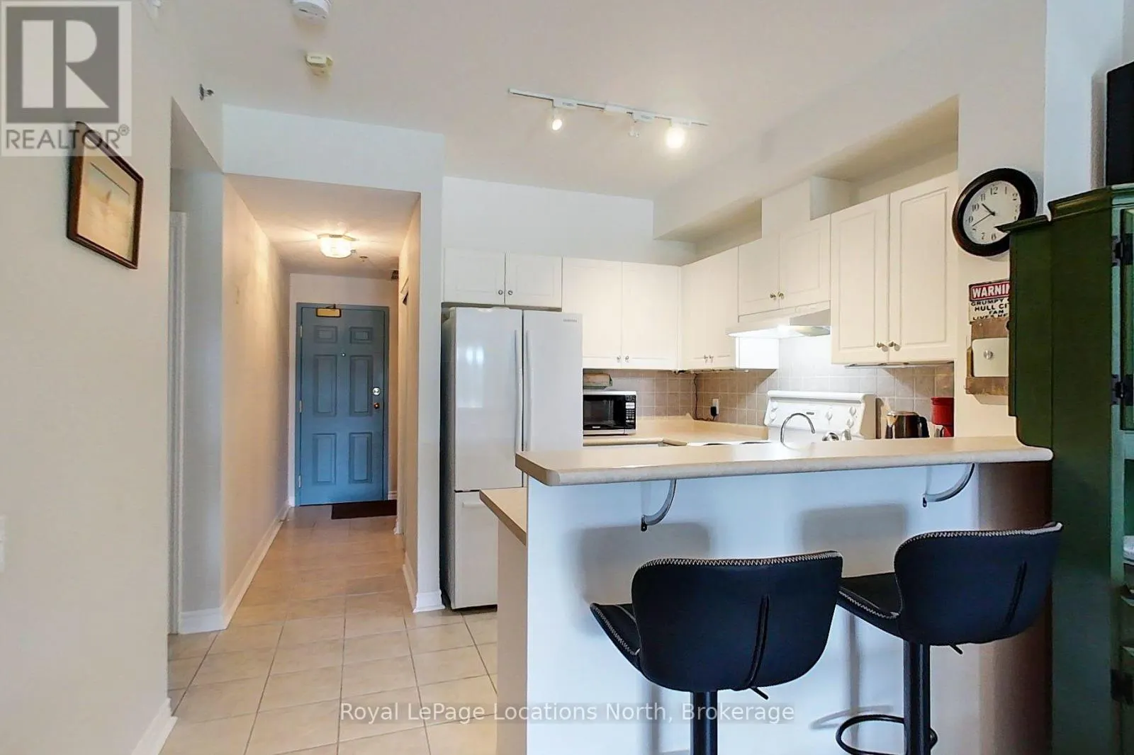 208 - 34 BAYFIELD STREET #208