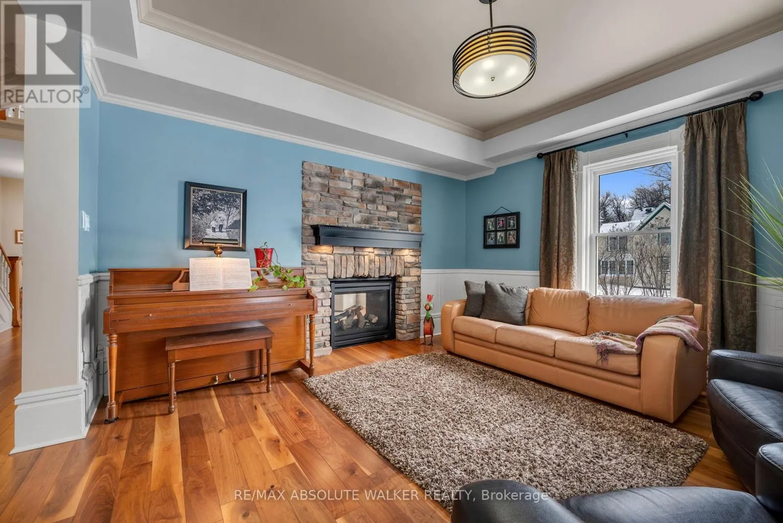 3302 MAIN STREET