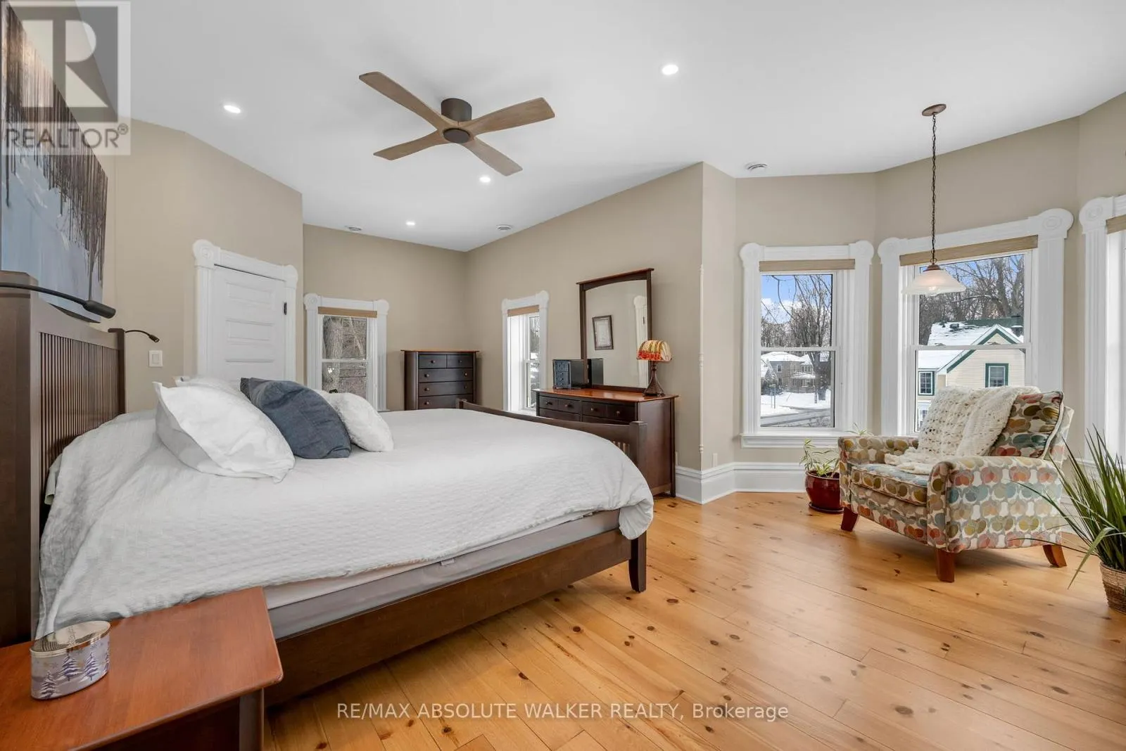 3302 MAIN STREET