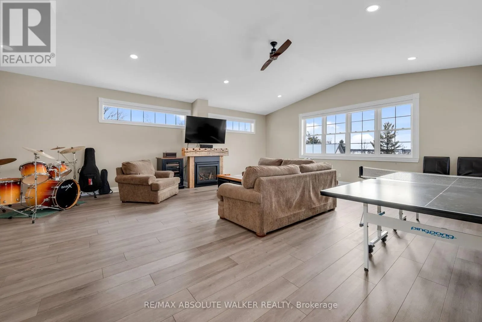 3302 MAIN STREET