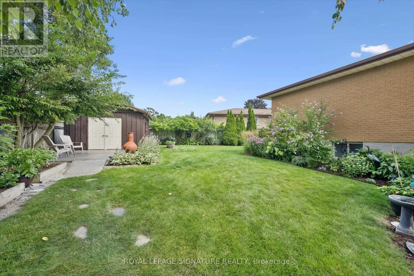 590 FERN ROAD