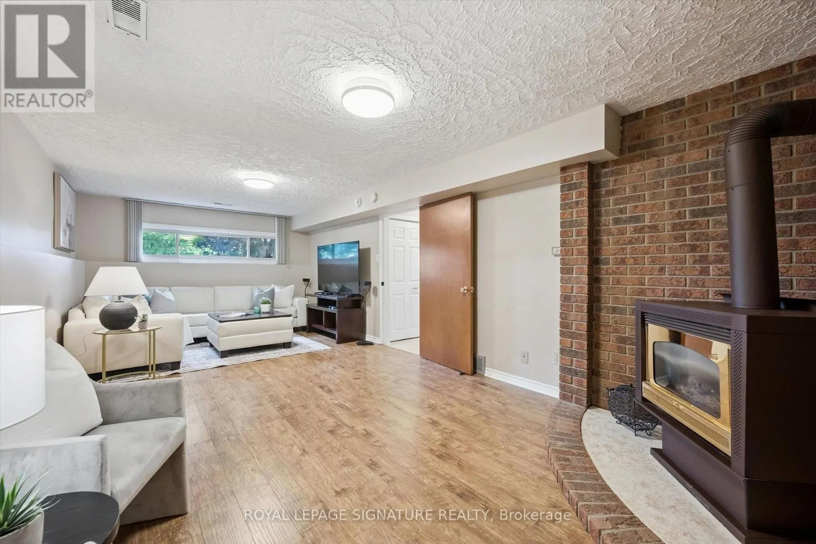 590 FERN ROAD