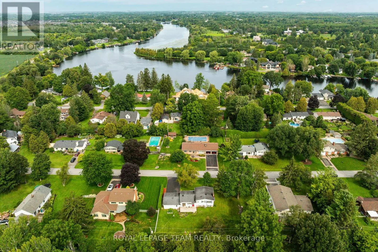 1016 BOUCHER CRESCENT