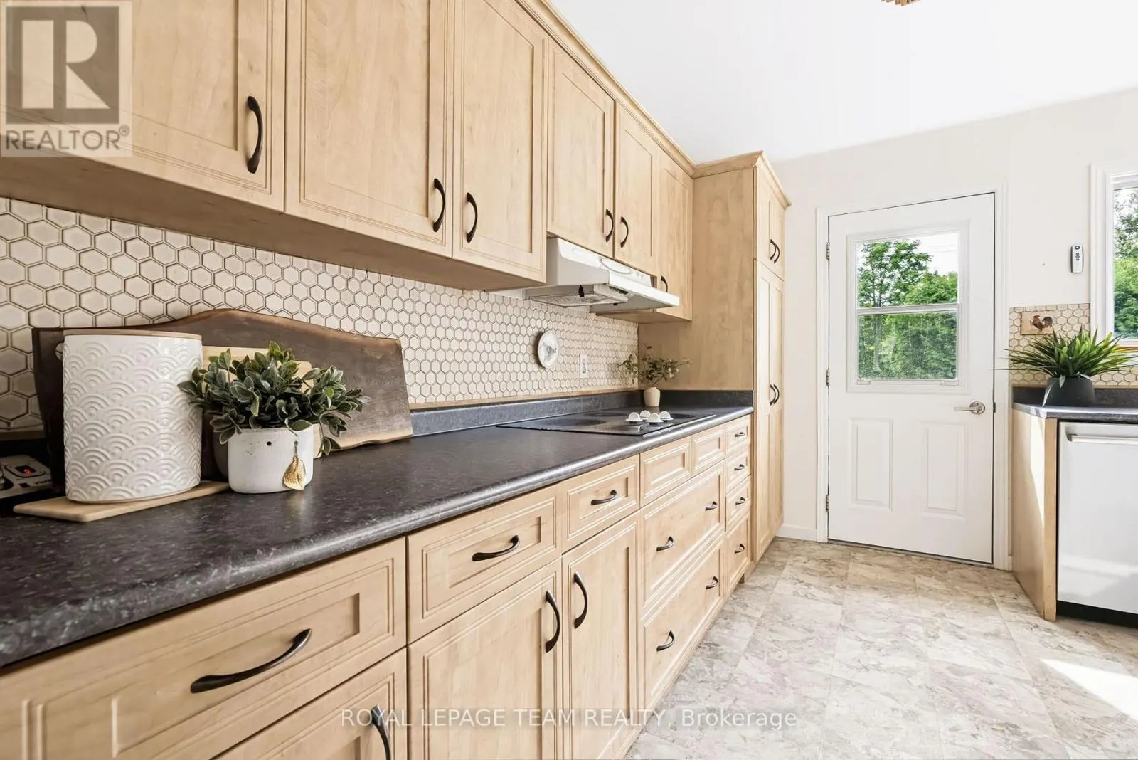 1016 BOUCHER CRESCENT