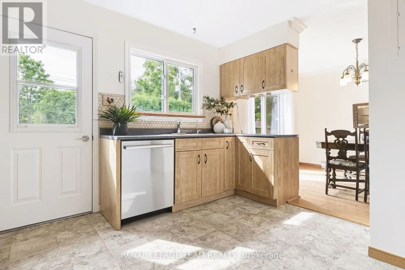 1016 BOUCHER CRESCENT