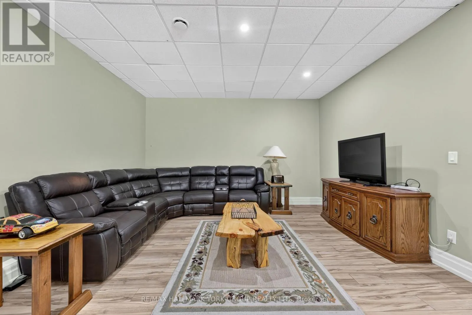 2285 SOUTHWOOD ROAD