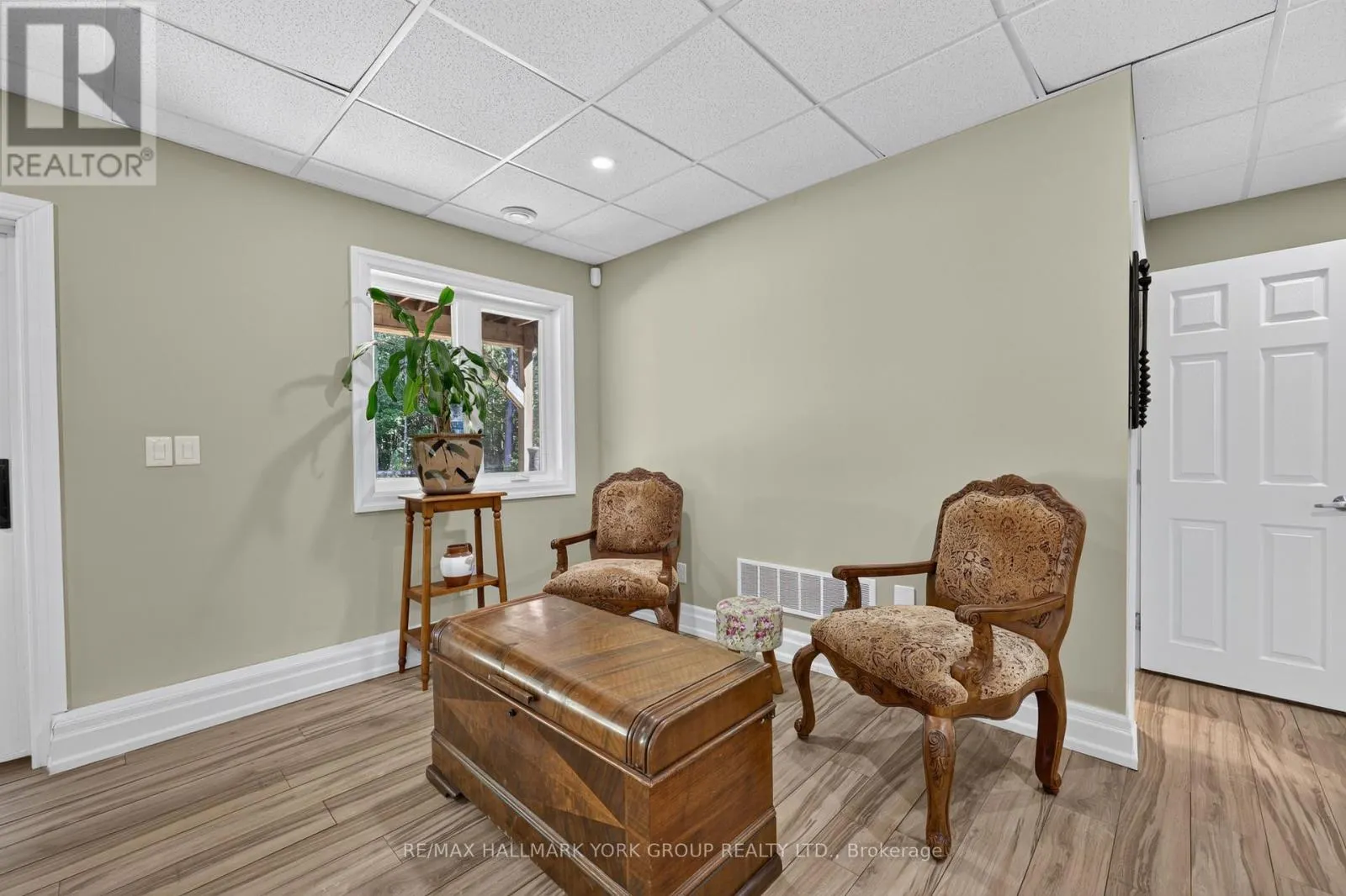 2285 SOUTHWOOD ROAD