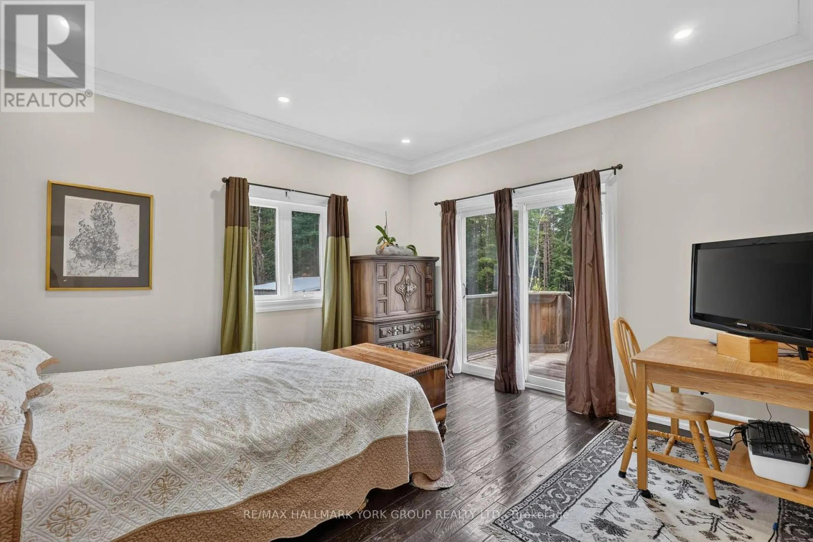 2285 SOUTHWOOD ROAD