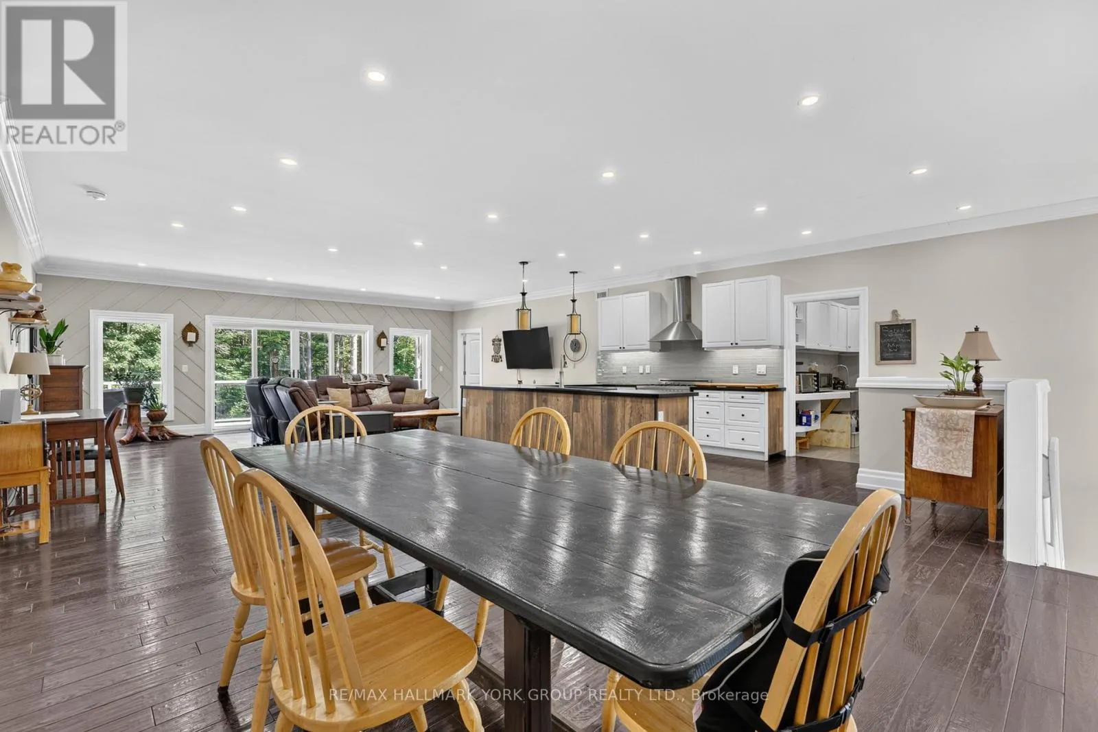 2285 SOUTHWOOD ROAD