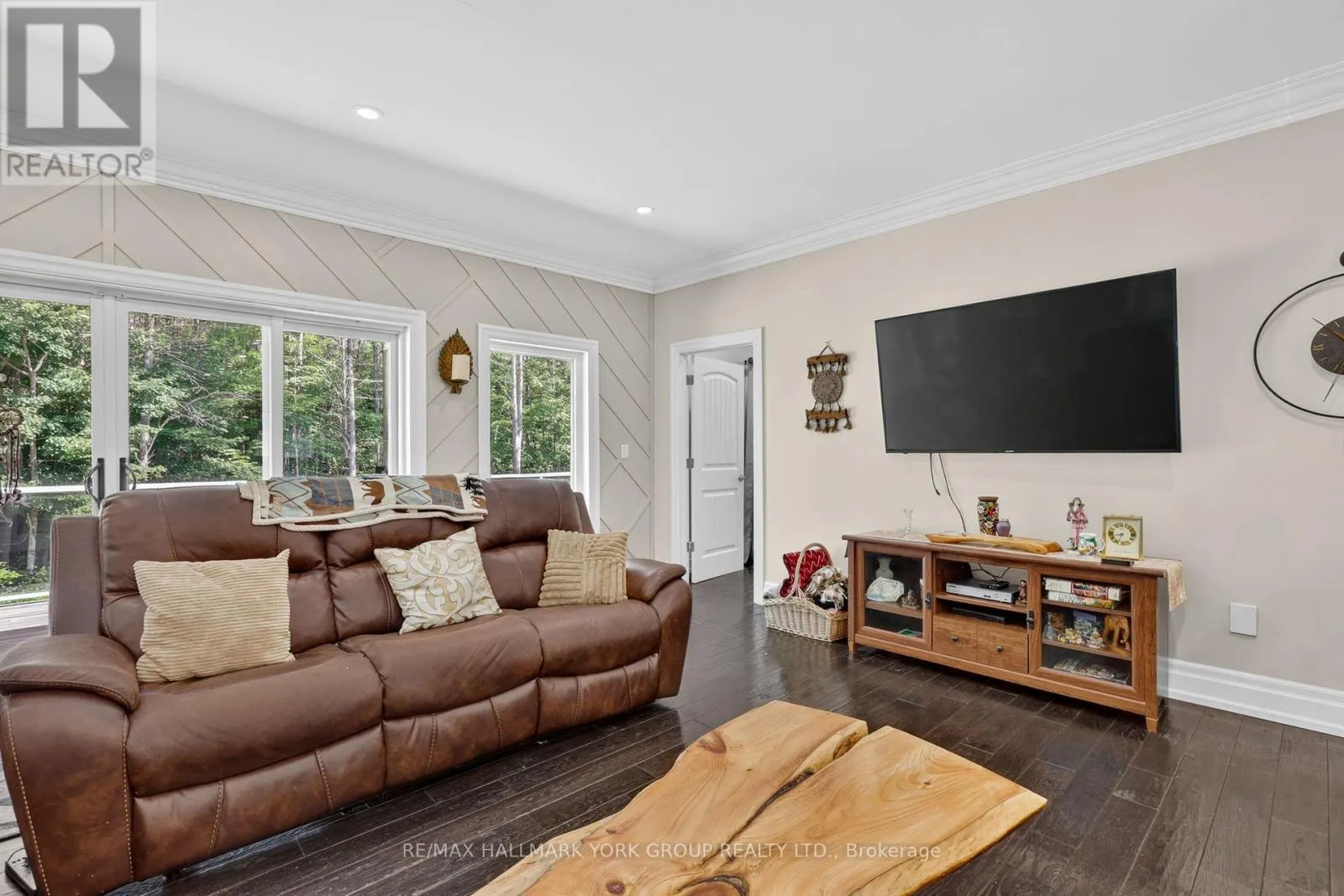 2285 SOUTHWOOD ROAD