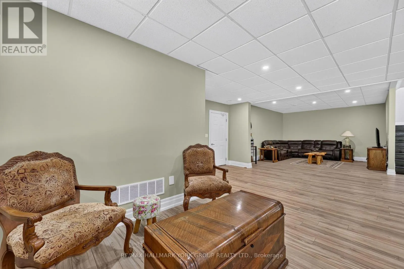 2285 SOUTHWOOD ROAD