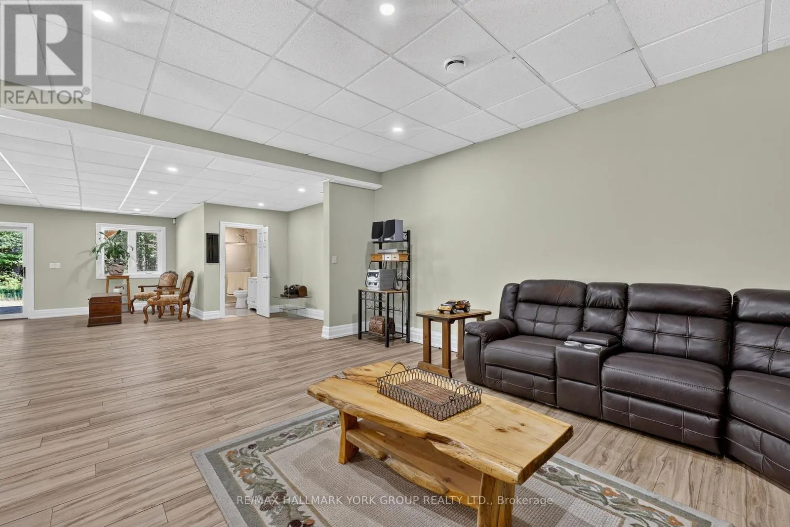 2285 SOUTHWOOD ROAD