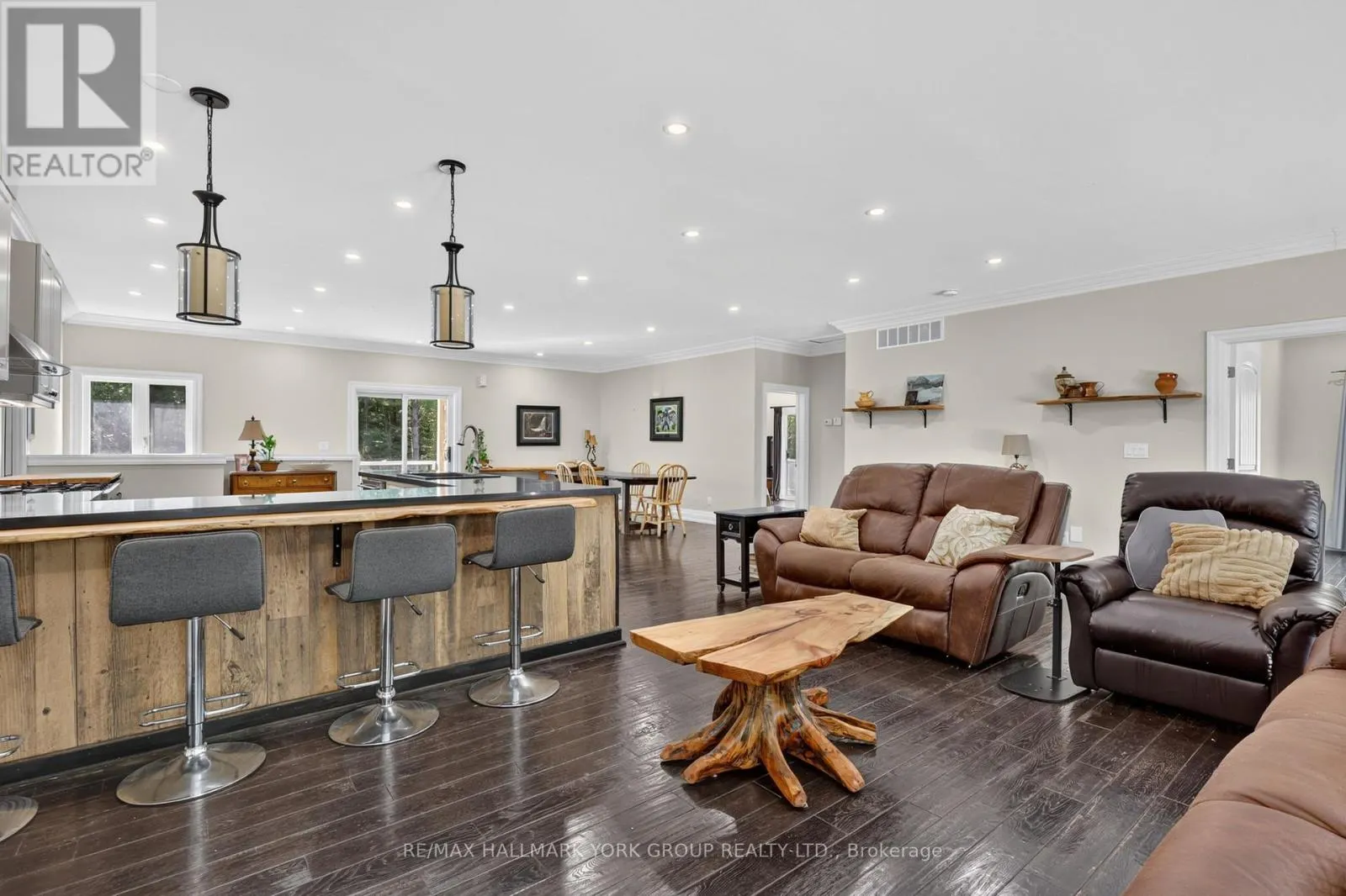 2285 SOUTHWOOD ROAD