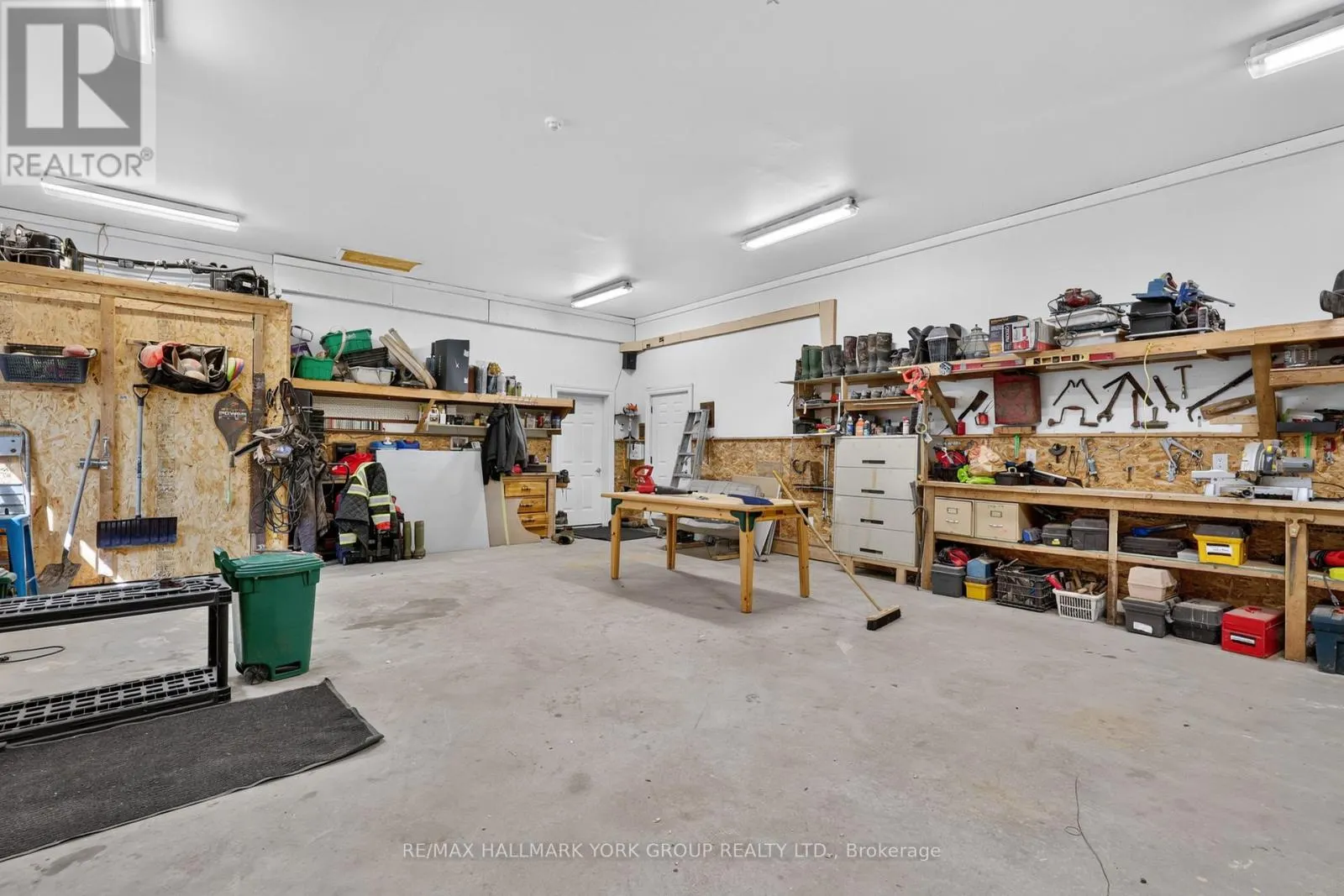 2285 SOUTHWOOD ROAD