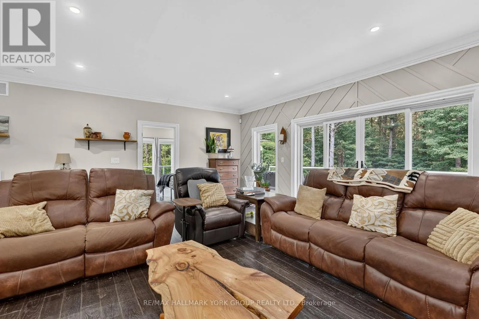 2285 SOUTHWOOD ROAD