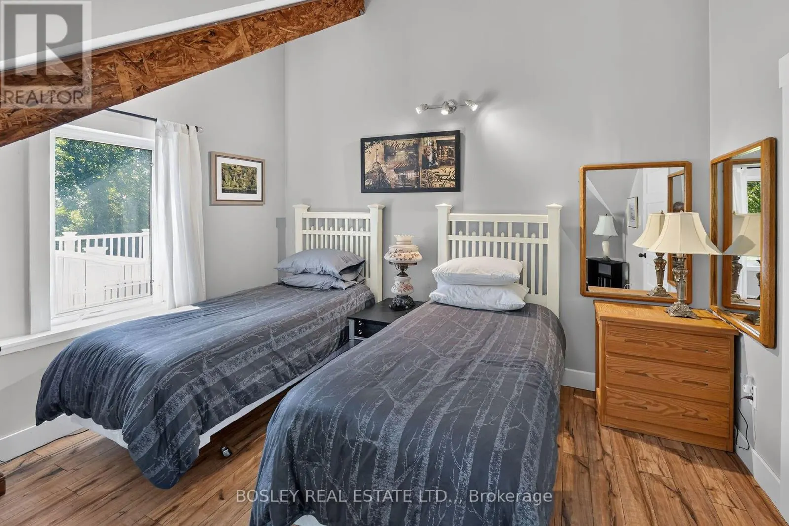 1073 CONCESSION 2 ROAD