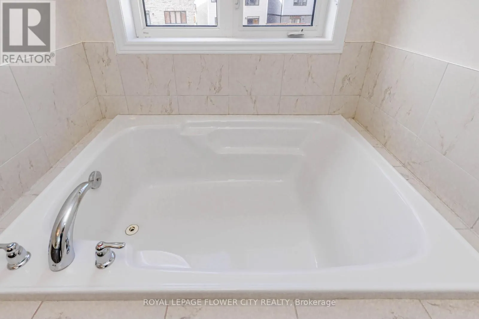 18 SANTO COURT