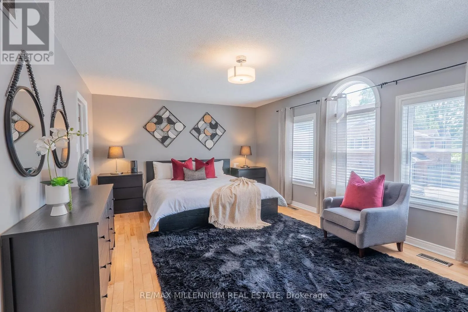 11 - 230 MEADOWBROOK DRIVE