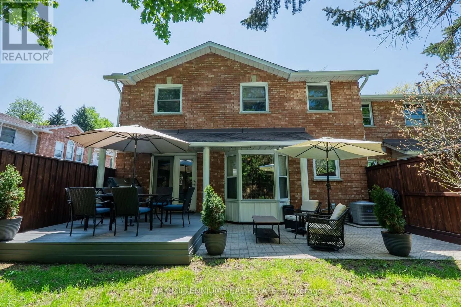 11 - 230 MEADOWBROOK DRIVE