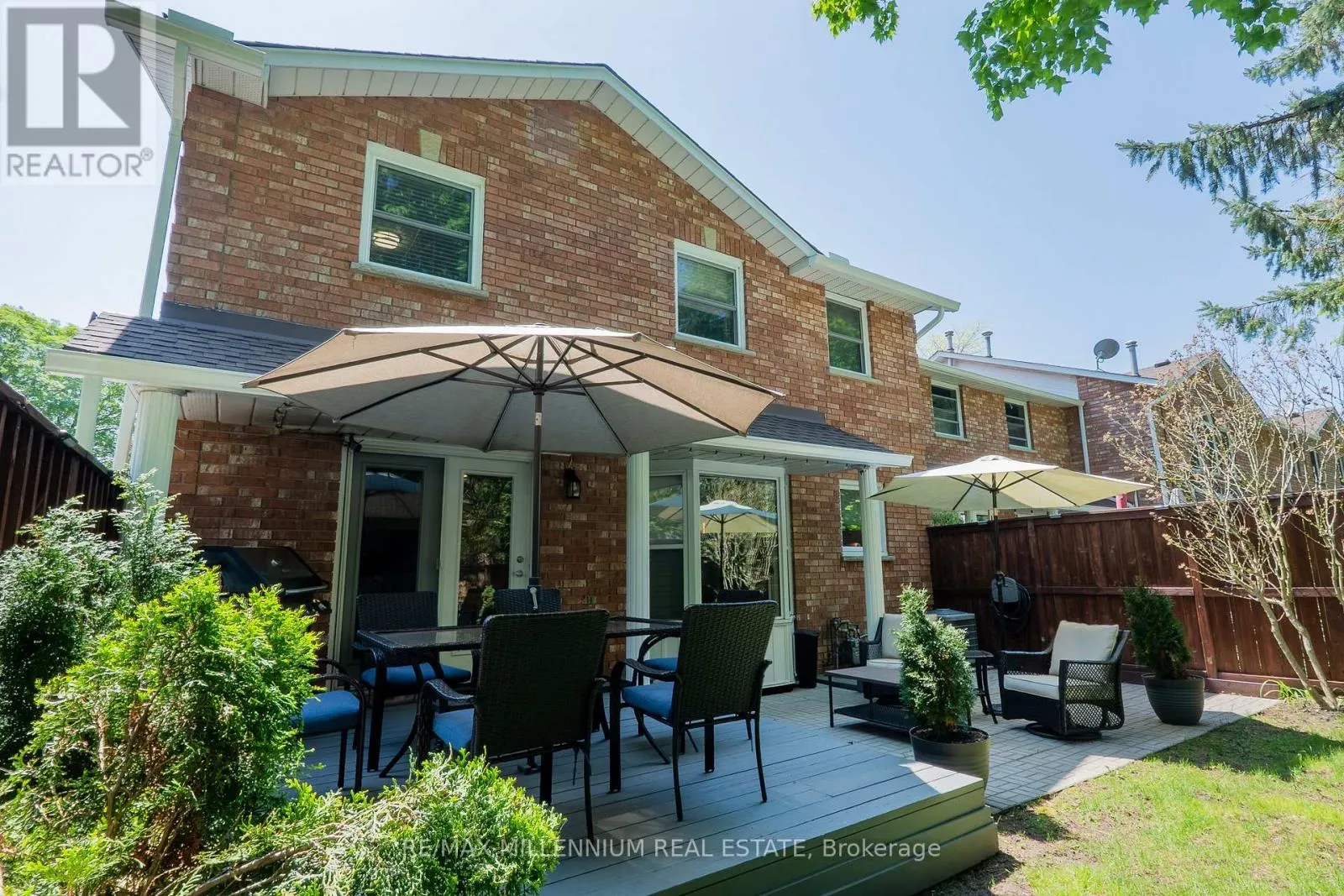 11 - 230 MEADOWBROOK DRIVE