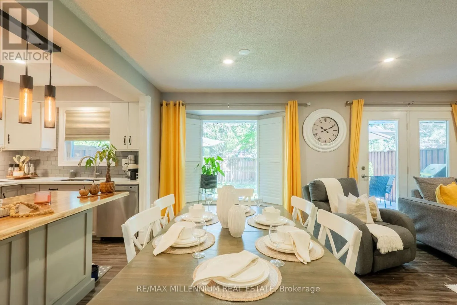 11 - 230 MEADOWBROOK DRIVE