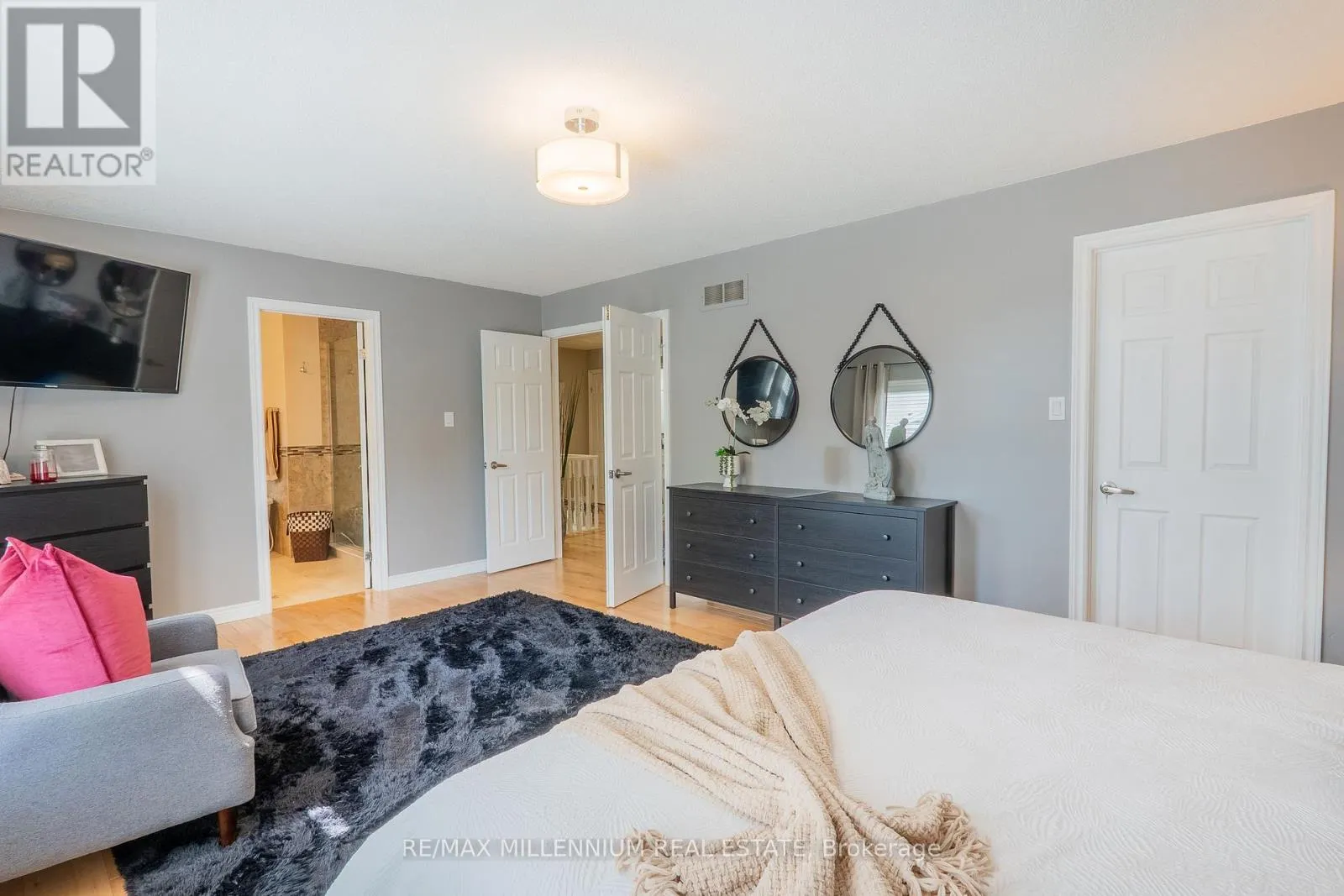 11 - 230 MEADOWBROOK DRIVE