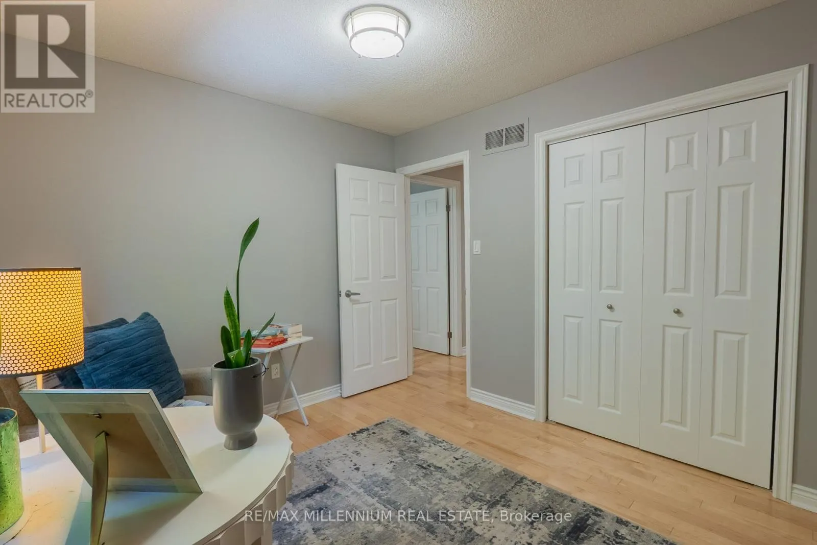 11 - 230 MEADOWBROOK DRIVE