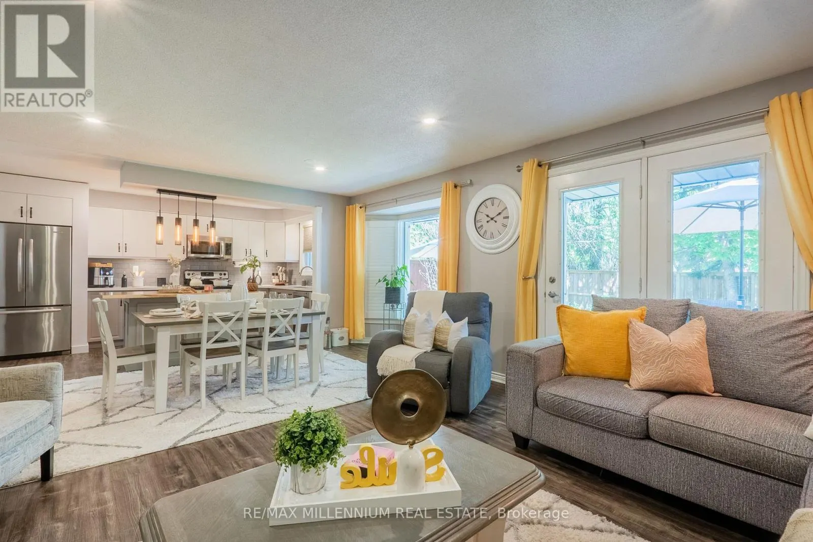 11 - 230 MEADOWBROOK DRIVE