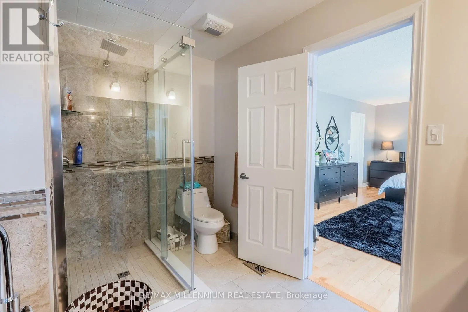 11 - 230 MEADOWBROOK DRIVE