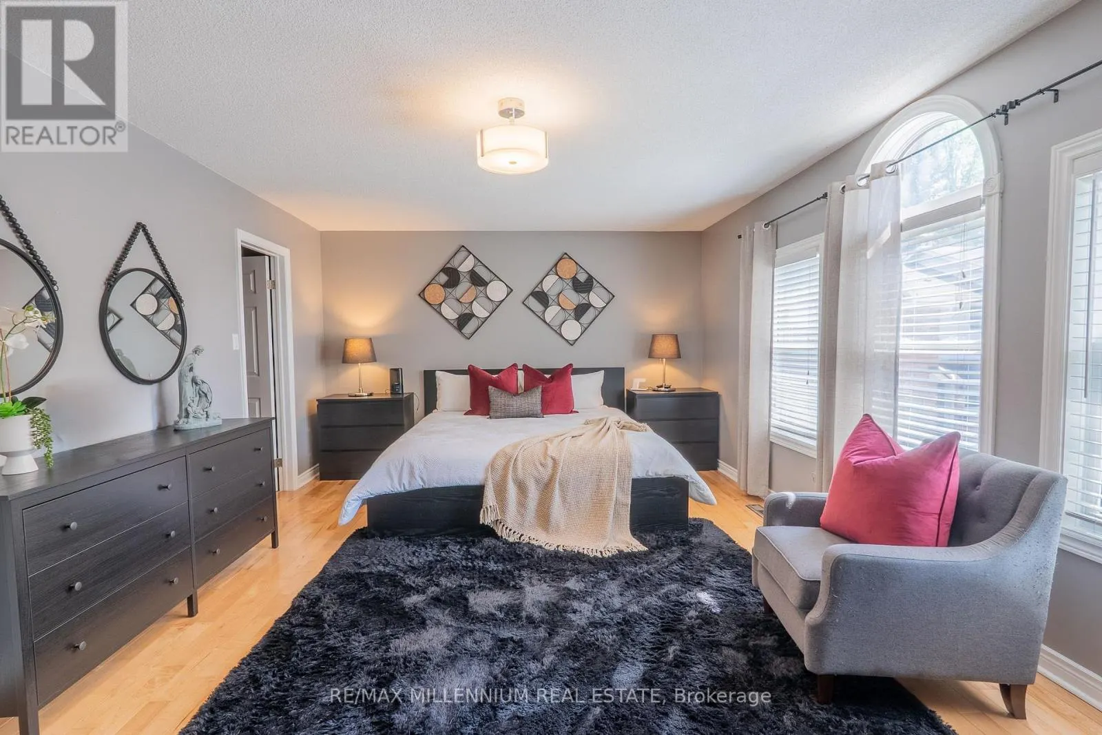 11 - 230 MEADOWBROOK DRIVE