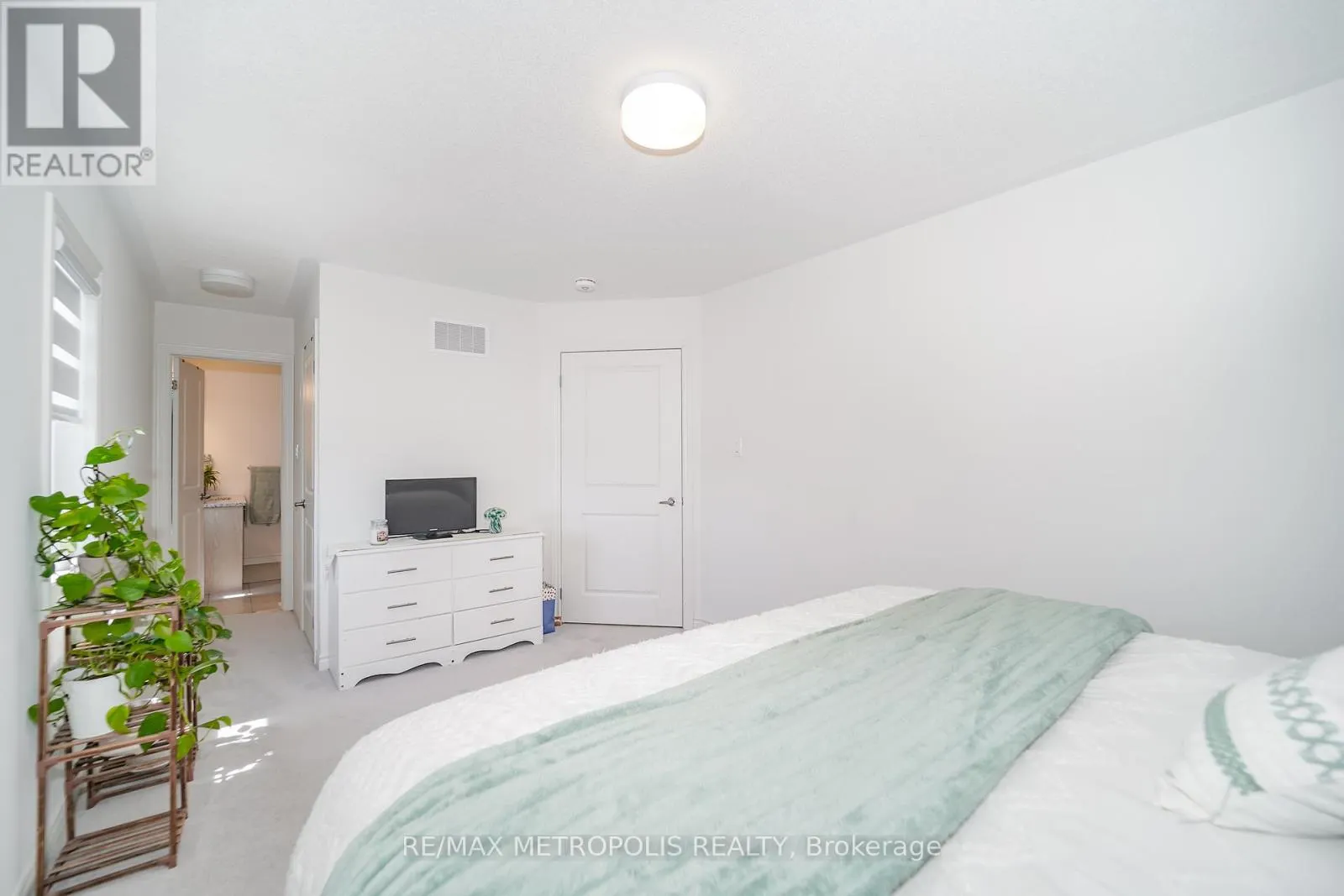 421 TREVOR STREET