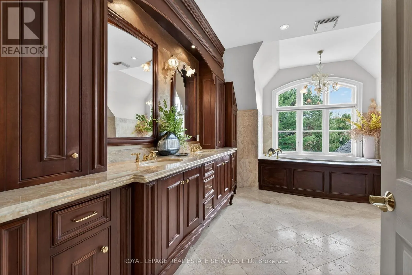 3476 VINEHAVEN TRAIL