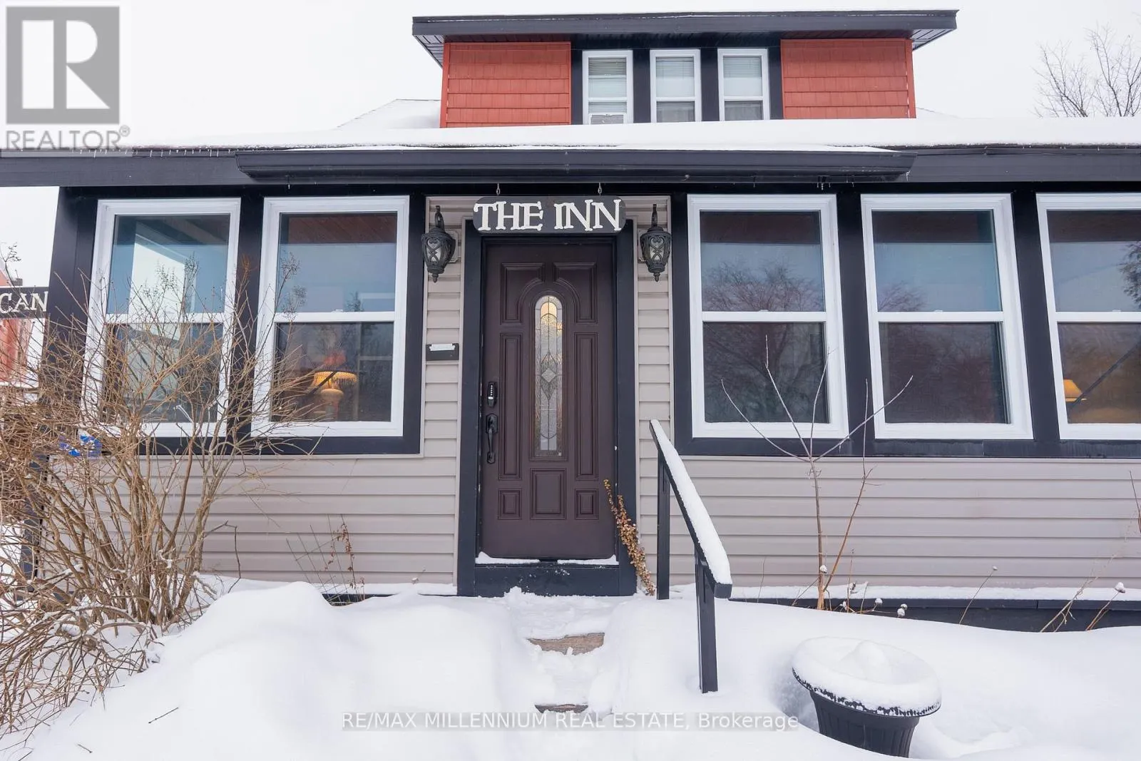 830 MUSKOKA ROAD S