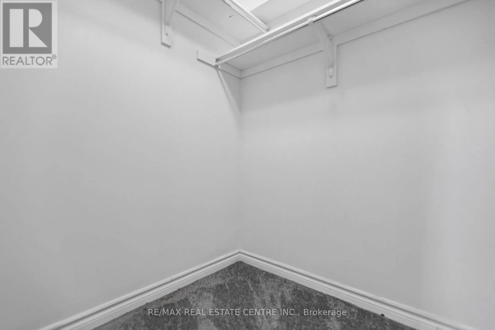 30 - 30 OLDFIELD DRIVE