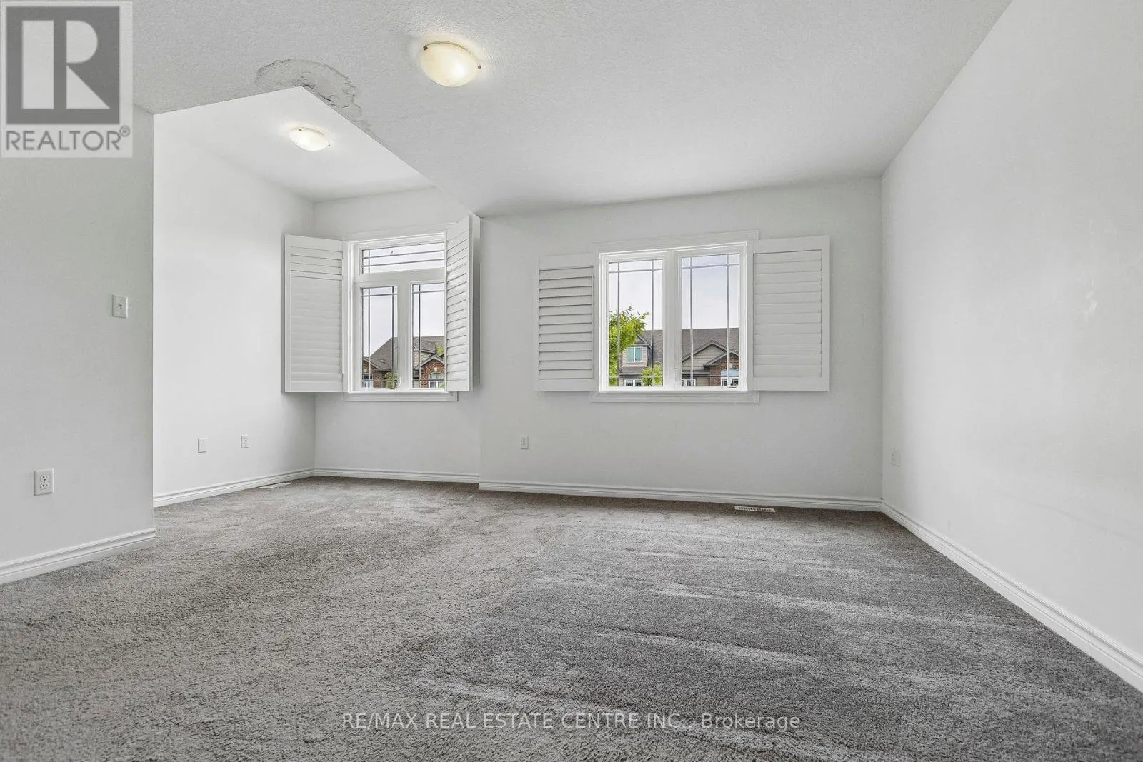 30 - 30 OLDFIELD DRIVE