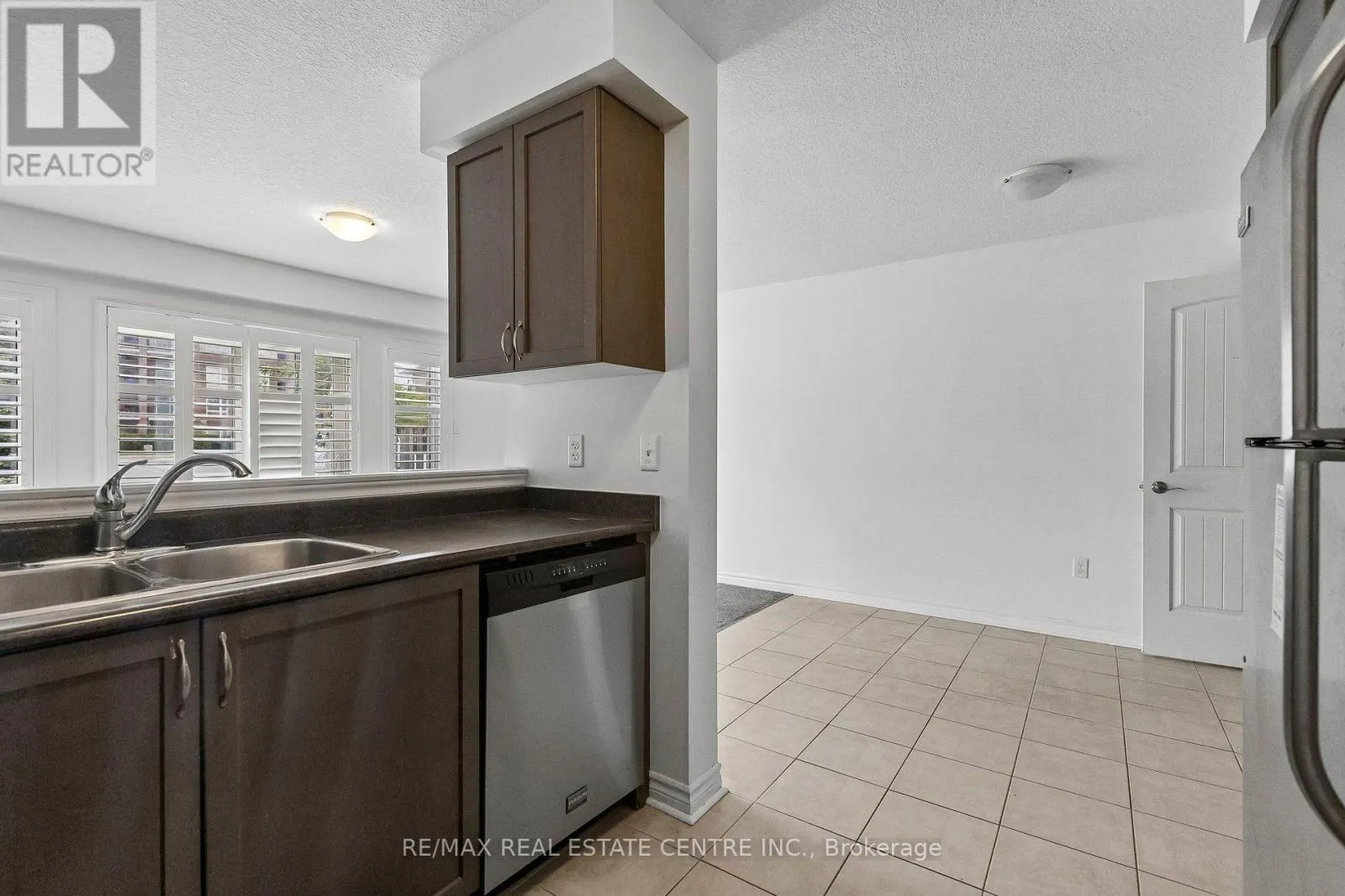 30 - 30 OLDFIELD DRIVE
