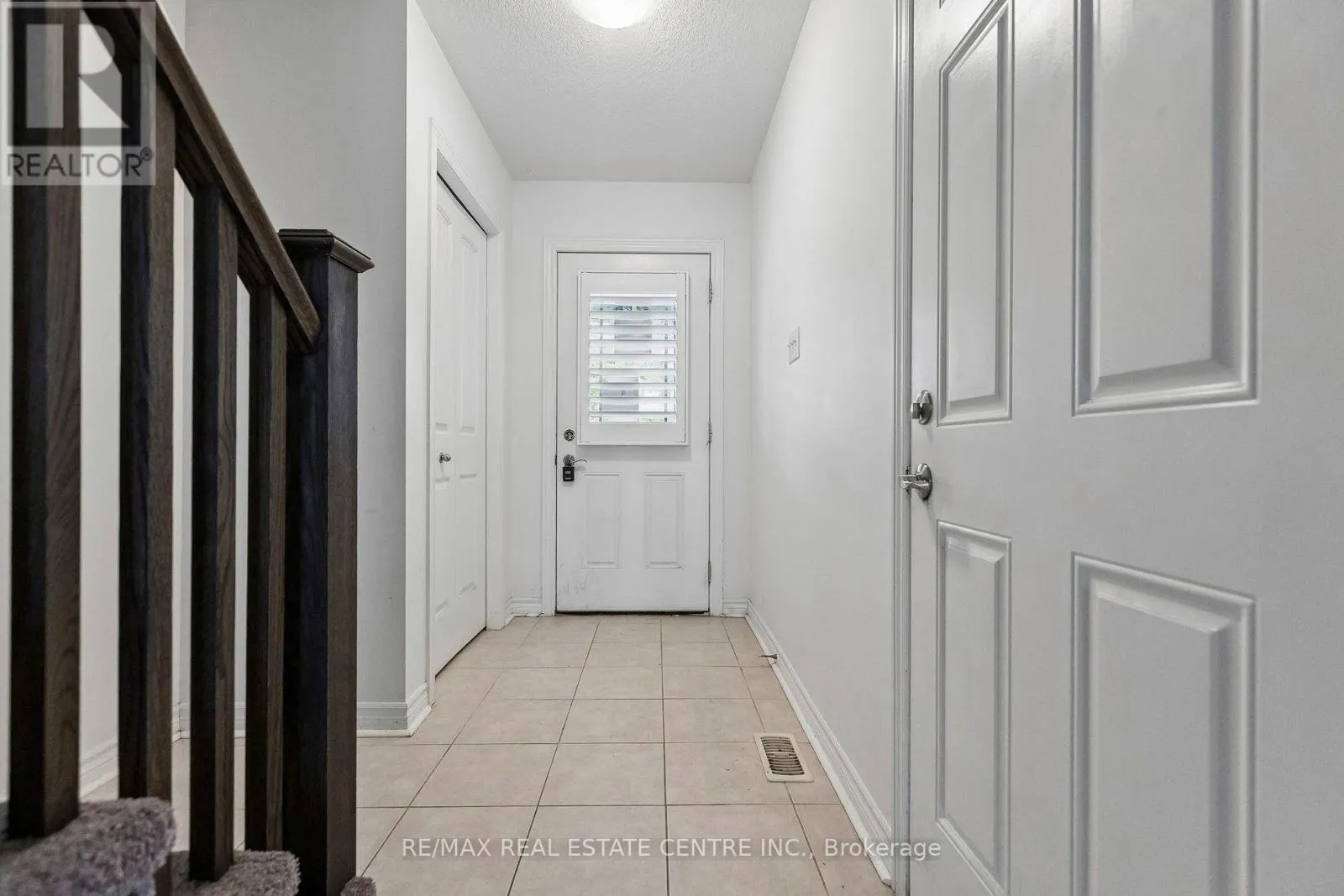 30 - 30 OLDFIELD DRIVE