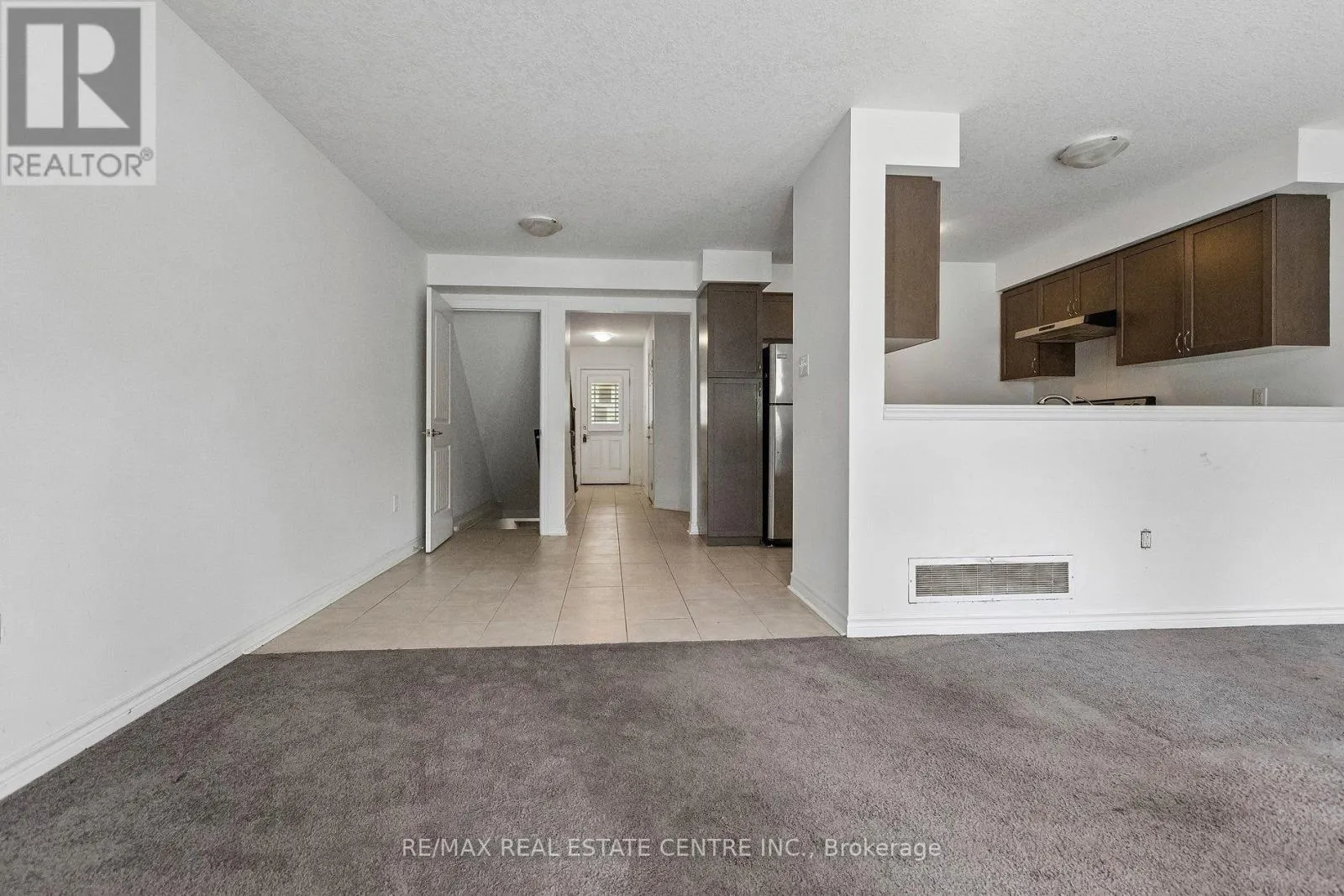 30 - 30 OLDFIELD DRIVE