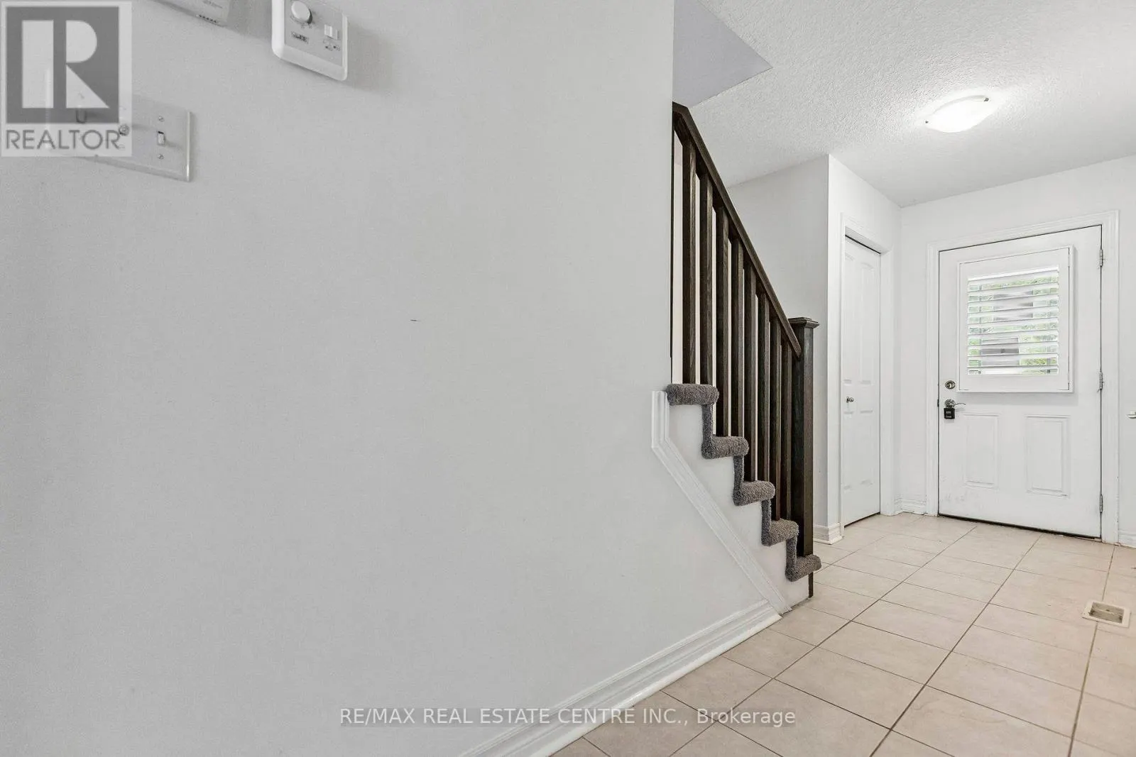 30 - 30 OLDFIELD DRIVE